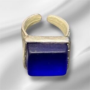 🟠Beautiful Royal Blue Smart Glass Ring size 6 Adjustable